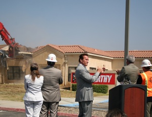 McCarthy Building Cos. Inc. and architect HOK joined California Governor Arnold Schwarzenegger in a public ceremony this week to start work on America�s first �Health and Wellness City� at the former March Air Reserve Base.