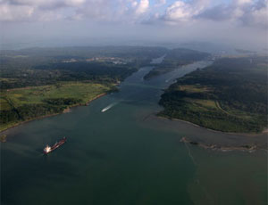 THE PANAMA CANAL’S ATLANTIC ENTRANCE The Third Lane Expansion project will be built roughly at the site of a previous excavation by the U.S. Army Corps of Engineers, visible to the left of the Gatun Locks.