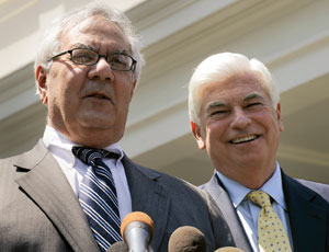 Frank (left), Dodd led House and Senate conferees on bill, including late amendment. 