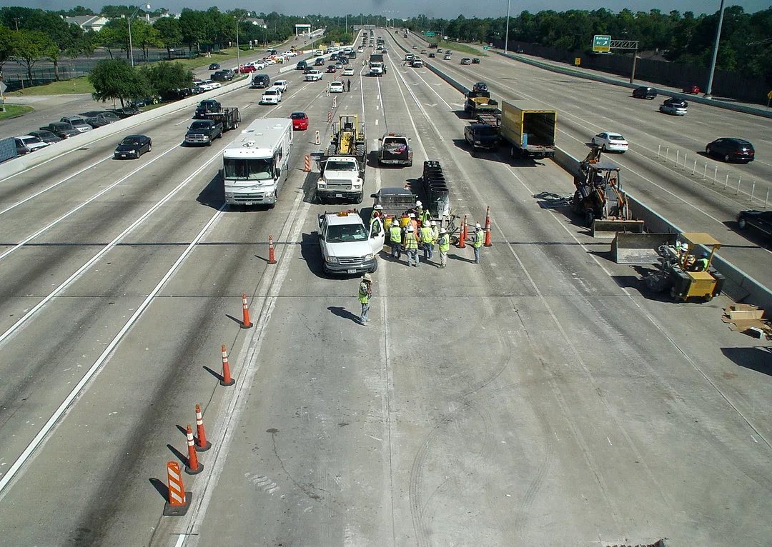 Elev view new striping, north of sam south SB (2)[1].jpg