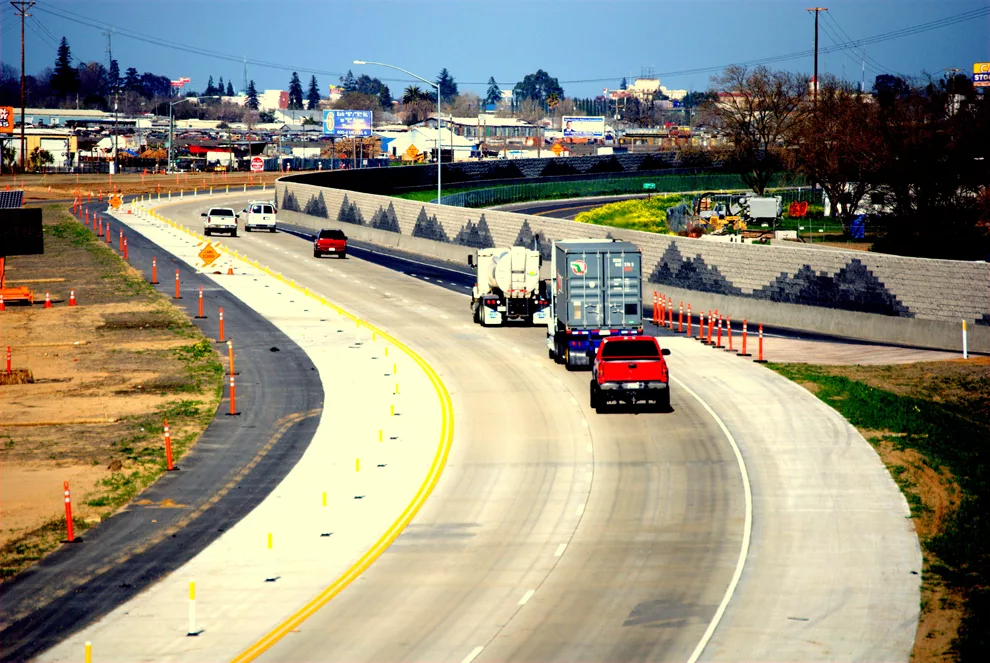 Mission Ave NB Opens.jpg