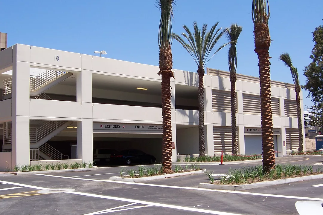 Santa Ana Civic Plaza Center Parking Facility