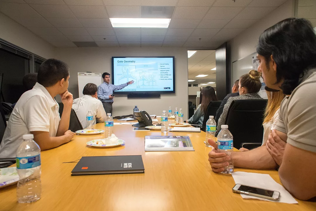 HNTB Corp. Guest Lecturers Address Students in Airport Planning Course at California State University, Los Angeles