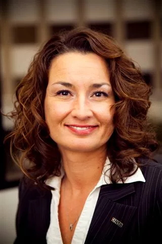 Los Angeles Business Journal recognizes HNTB's Liz Young at Women Making a Difference Awards