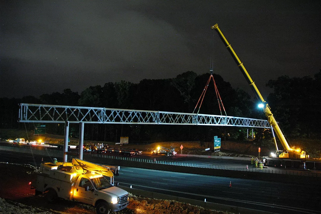 Midasco Flies Sign Structure on I-495 HOT Lanes