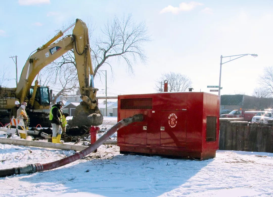 Sound attenuated dewatering pump on a sewer pipeline job near Chicago