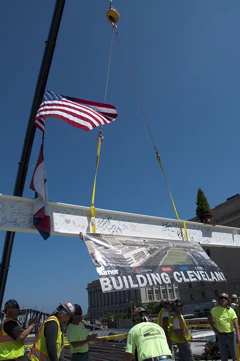 Raising the Final Beam at Cleveland Medical Mart