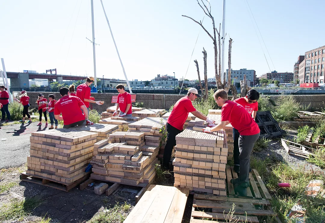 Stantec Volunteers With Bricks