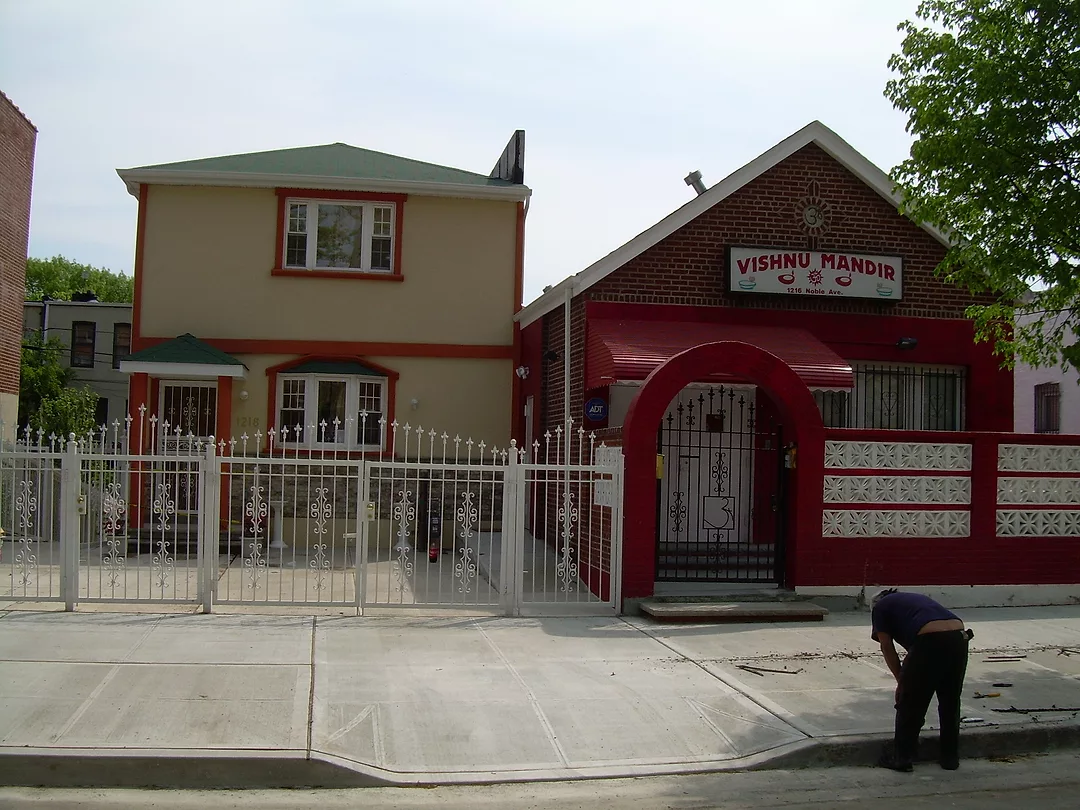 Apex- Vishnu Mandir-Church/One Family duplex.