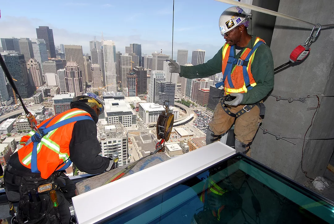HANGING CURTAIN WALL.jpg
