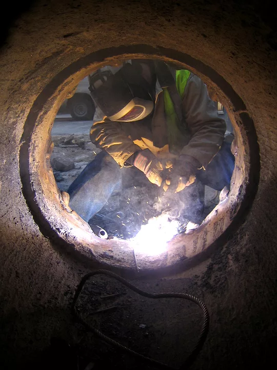 Caisson Welder.jpg