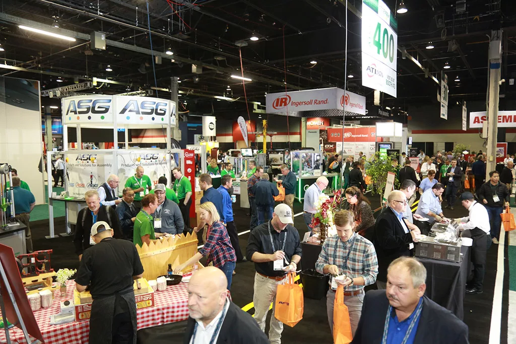 Showfloor-Party-Web-27.jpg