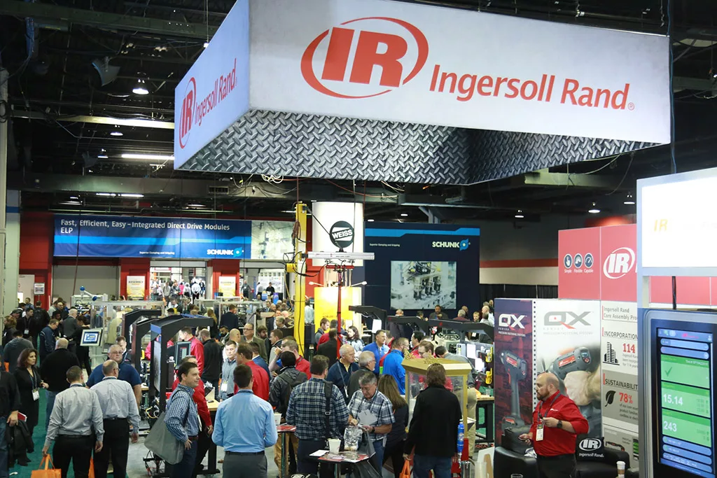 Showfloor-Web-33.jpg
