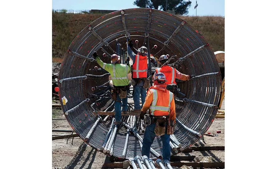 Workers in Column at San Joaquin River Viaduct, Fresno, Calif.