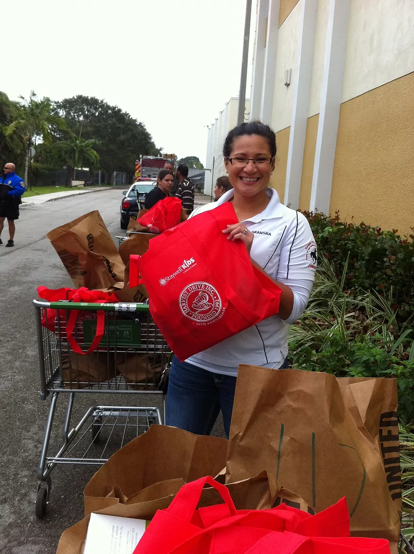 Skanska South Florida Young Professionals Participated in 2012 Harvest Drive