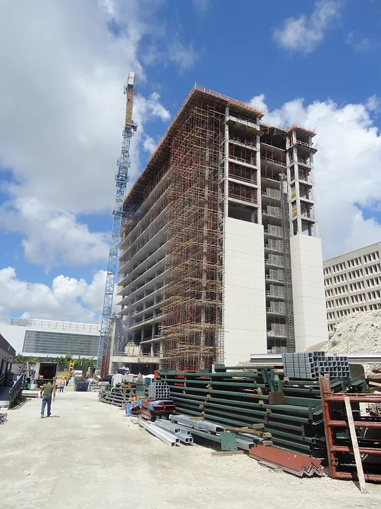 Topping off celebrated at Miami-Dade Children’s Courthouse