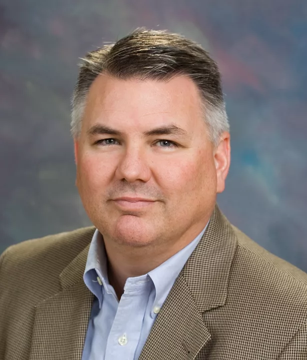 Hank Jennings Named Vice President at JE Dunn Construction