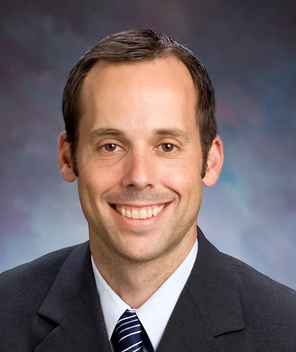JE Dunn Construction Promotes Stuart Bruening to Vice President