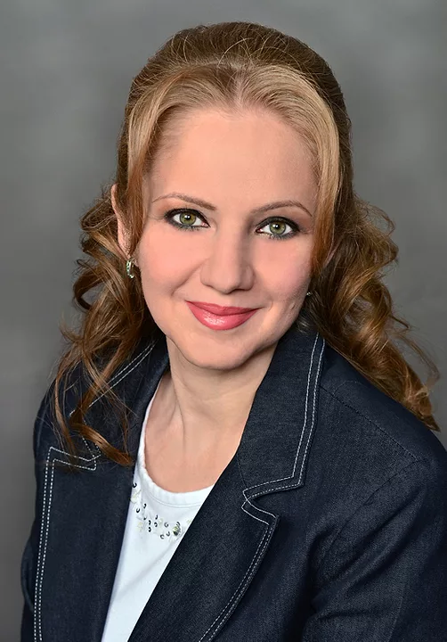 Nihal H. Alwakeel Promoted to Associate at SchenkelShultz Architecture
