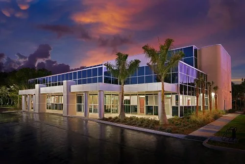 Stevens Construction Inc completes construction on Eye Specialists Cornea and Laser Center