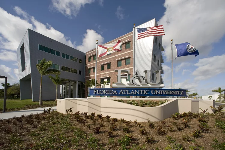 FAU and SchenkelShultz Architecture Announce Davie West Building LEED Gold Certification