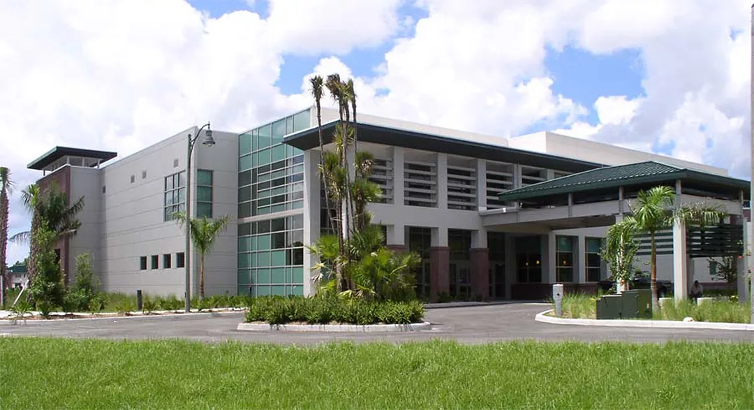 Owen-Ames-Kimball Completes FGCU Resort Management Building