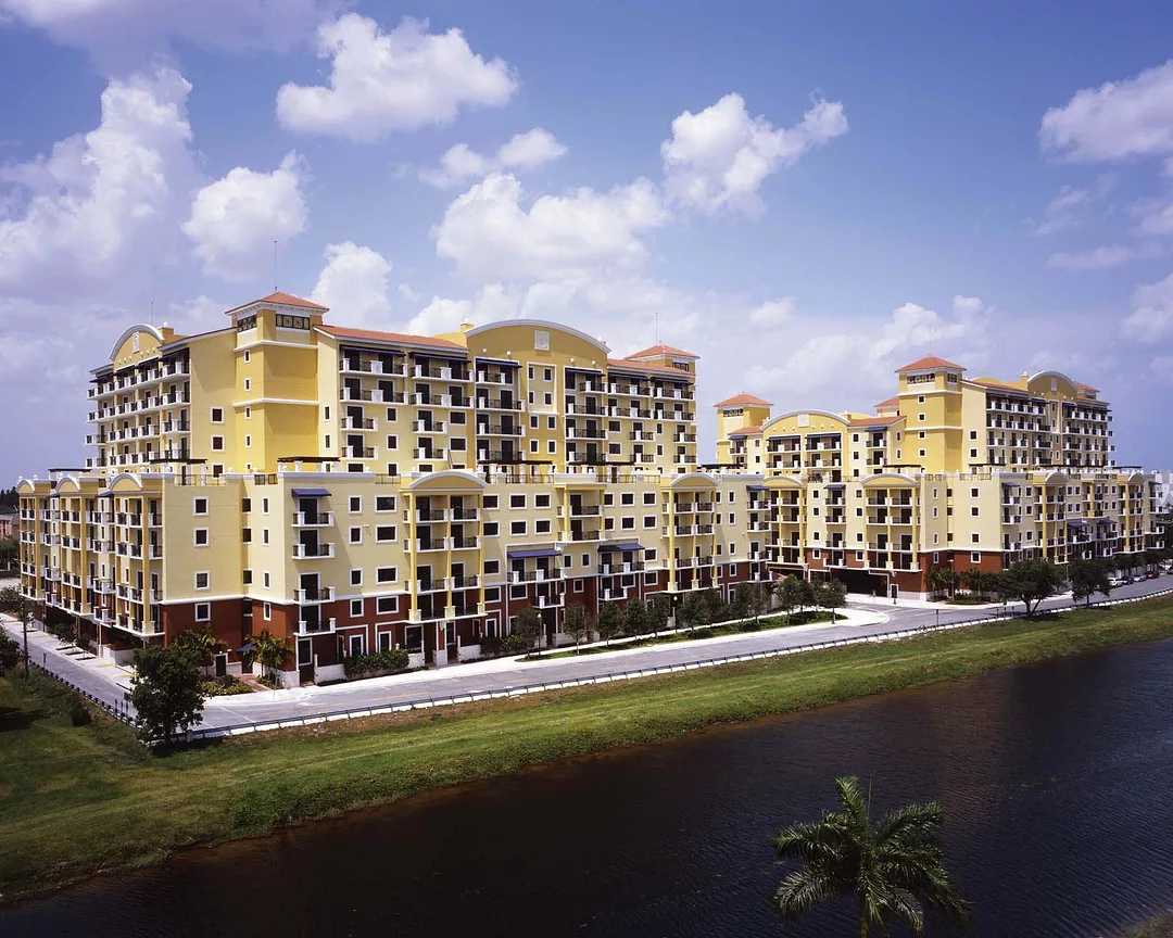 Moss & Associates Completes Colonnade Residential Community in Miami