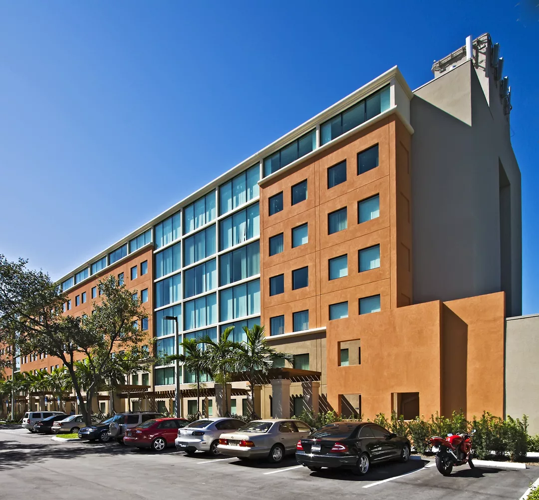 Gallo Architects & Development Completes Nova Southeastern University's Rolling Hills Grad Dormitories
