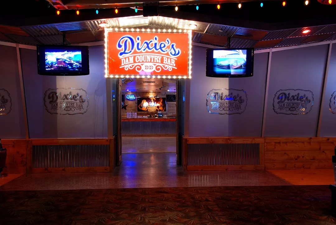 Dixie's Dam Country Lounge at Hooters Casino Hotel