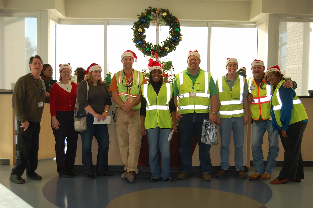 Skanska USA &amp; Schmidt Electric (IBEW LU 716) Employees Visit Patients at Lyndon B. Johnson General Hospital