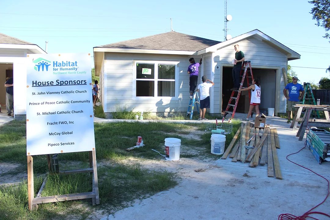 VoLANteers Help out Habitat for Humanity