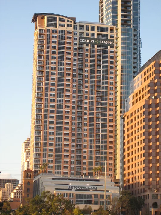 Ashton (101 Colorado)