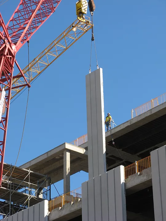 Man Versus Precast in New Orleans