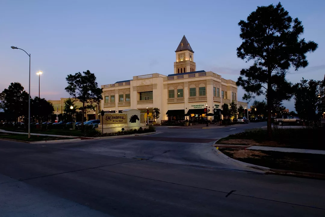 LaCenterra Towne Center at Cinco Ranch