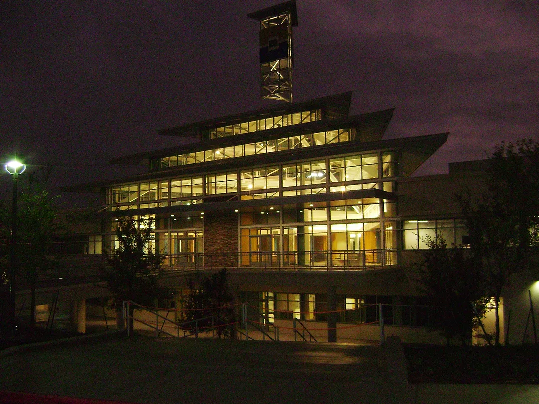 Mountain View College Student Services Bldg