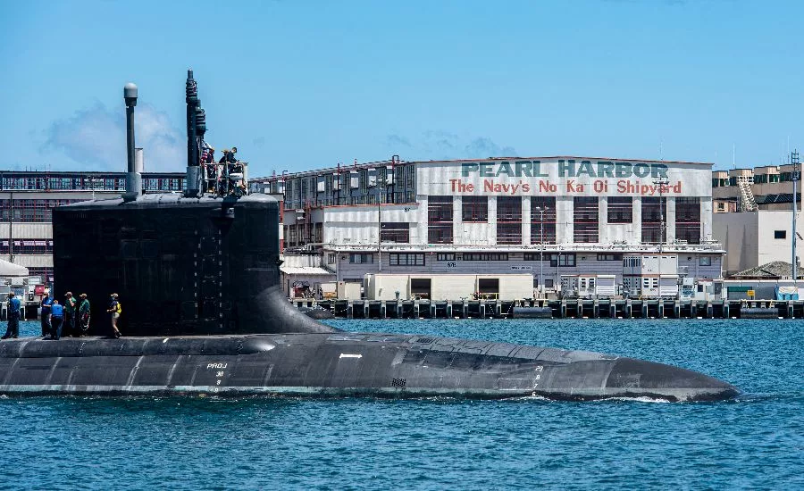 USS Missouri submarine departs Pearl Harbor Naval Shipyard