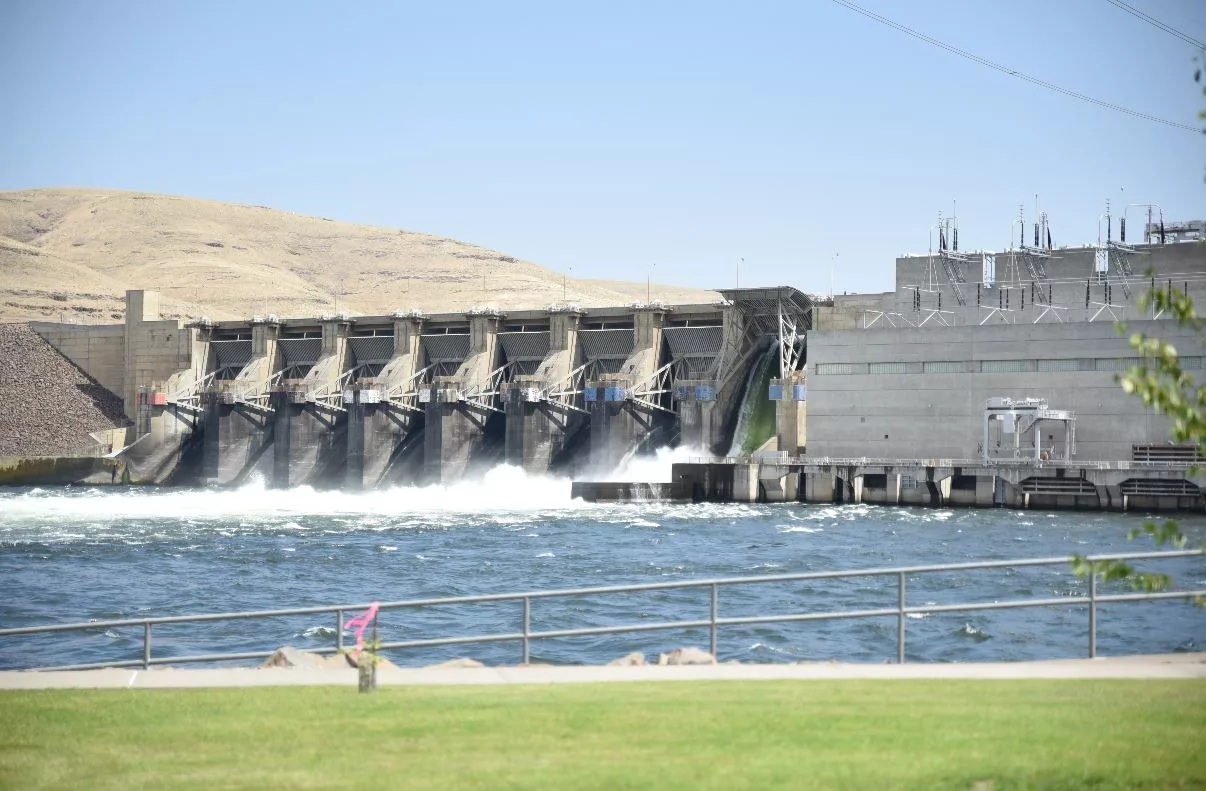 Little_Goose_Dam_Snake_river.jpg