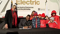 Regan_Signs_HeavyDutyStandard_ENRweb.jpg