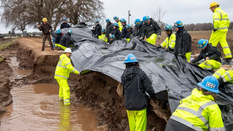 California_levee_repair_ENRweb.jpg