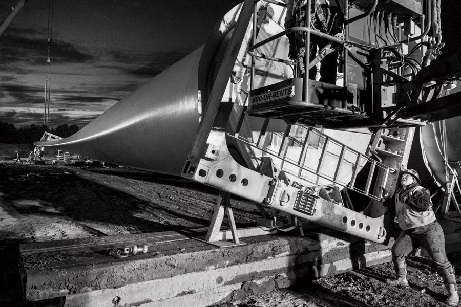 Onshore Wind Energy Turbine Blade Prep Work