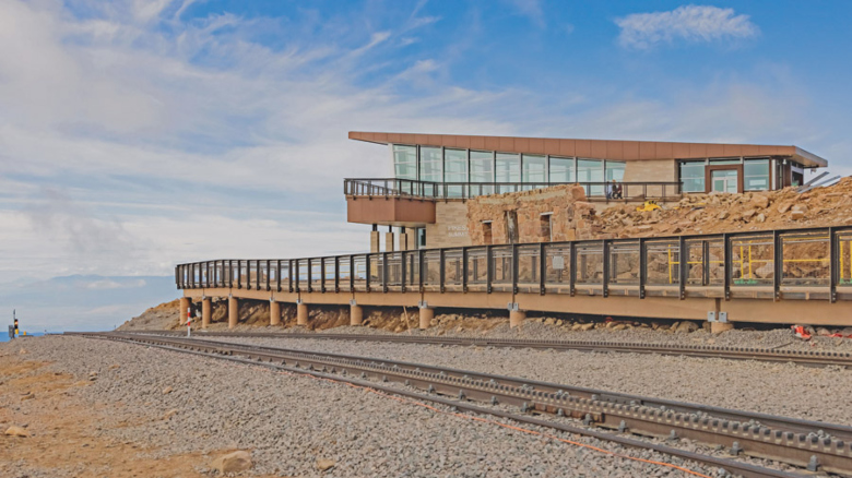 Pikes_Peak_Summit_ENRweb.jpg