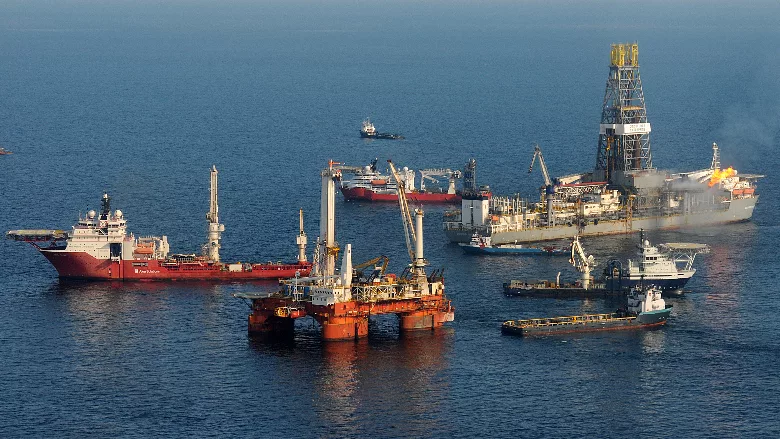 Deepwater_Horizon_q4000_ENRweb.jpg