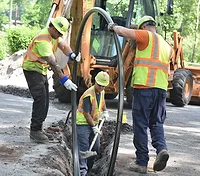 PSE&G crew members install new plastic gas main in Montclair NJ.jpg PSE&G crew members install new plastic gas main in Montclair NJ.jpg
