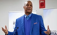 Former MLB player Darryl Strawberry speaks at Building Trades Recovery Week