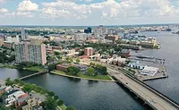 A photo of the Norfolk, Va. skyline