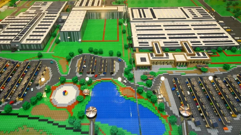 LEGO _factory_model_ENRweb.jpg