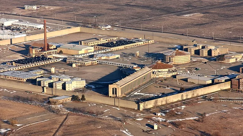 Stateville_Correctional_Center_ENRweb.jpg