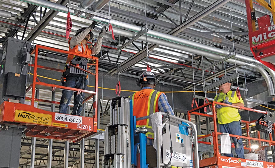 craftworkers at data center