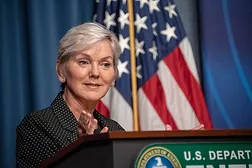 WEBgranholm-doe-podium.jpg