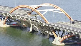 Beijing bridge collapse after fire.jpg